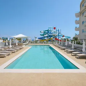 Sunrise Oasis & Waterpark פרוטאראס